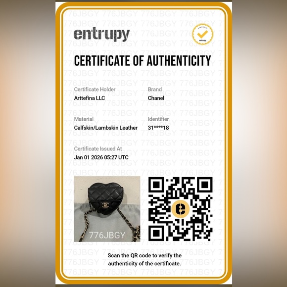 CHANEL Heart Mini Waist Bag – Black Quilted Leather, Gold Hardware (2021) - Picture 10 of 10